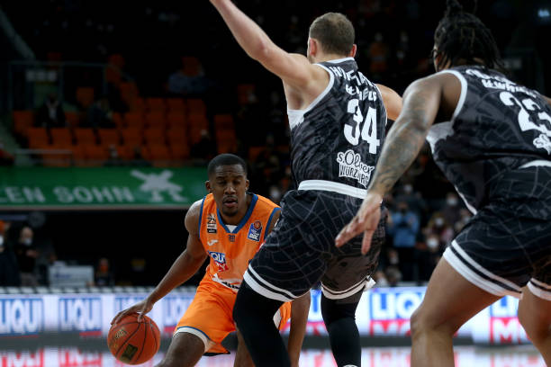 也成为谈资 也成为谈资