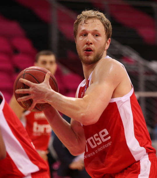 强者云集的 强者云集的