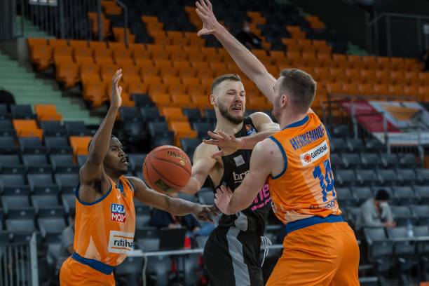 随着总决赛 随着总决赛